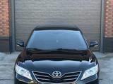 Toyota Camry 2011 года за 6 800 000 тг. в Туркестан – фото 2