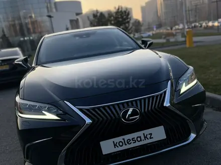 Lexus ES 350 2020 года за 26 000 000 тг. в Алматы – фото 11