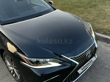 Lexus ES 350 2020 года за 26 000 000 тг. в Алматы – фото 12