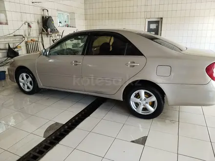 Toyota Camry 2002 года за 4 300 000 тг. в Семей – фото 3