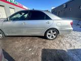 Toyota Camry 2002 годаүшін4 900 000 тг. в Актобе – фото 3