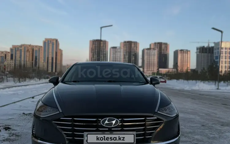 Hyundai Sonata 2021 года за 13 200 000 тг. в Астана