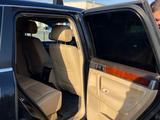 Volkswagen Touareg 2004 годаfor4 700 000 тг. в Алматы – фото 4