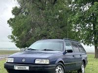 Volkswagen Passat 1993 годаүшін2 000 000 тг. в Тараз