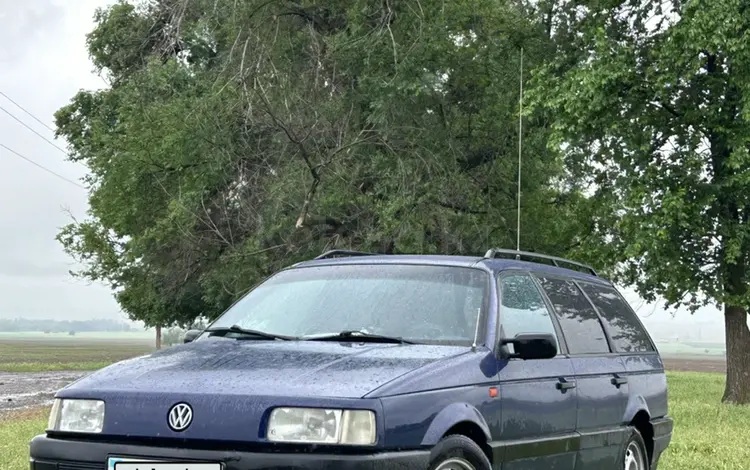 Volkswagen Passat 1993 годаүшін2 000 000 тг. в Тараз