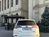 Toyota RAV4 2018 года за 11 000 000 тг. в Тараз