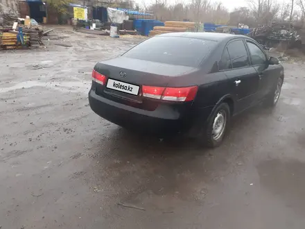 Hyundai Sonata 2006 года за 2 800 000 тг. в Астана – фото 3