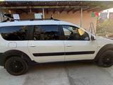 ВАЗ (Lada) Largus Cross 2015 года за 3 600 000 тг. в Атырау – фото 3