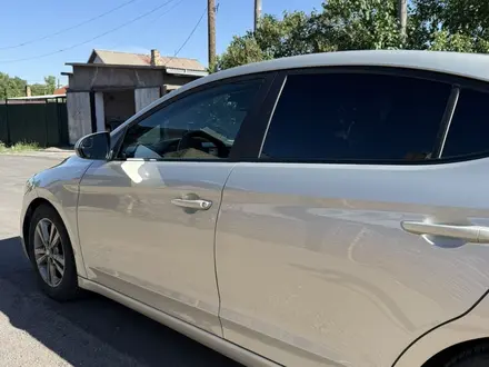 Hyundai Elantra 2016 года за 7 000 000 тг. в Караганда – фото 3