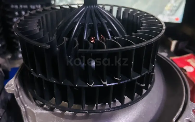 W140 кабан моторчик печки от право руля за 15 000 тг. в Алматы
