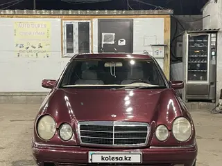 Mercedes-Benz E 320