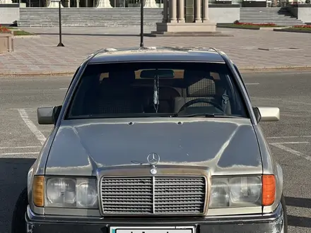 Mercedes-Benz E 260 1991 года за 1 300 000 тг. в Талдыкорган – фото 10