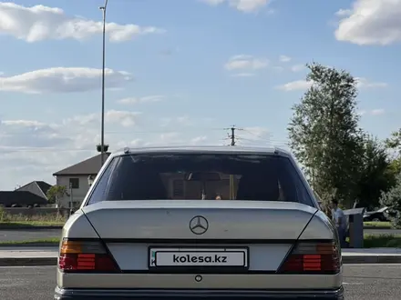 Mercedes-Benz E 260 1991 года за 1 300 000 тг. в Талдыкорган – фото 7