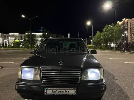 Mercedes-Benz E 280 1994 года за 2 000 000 тг. в Туркестан – фото 2