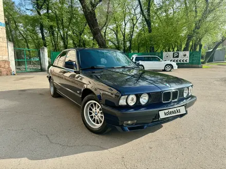 BMW 520 1993 года за 3 500 000 тг. в Алматы
