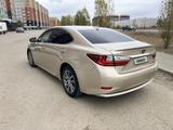 Lexus ES 300h 2017 года за 11 700 000 тг. в Актобе – фото 3