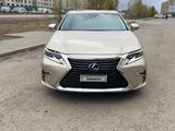 Lexus ES 300h 2017 года за 11 700 000 тг. в Актобе