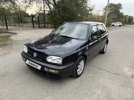 Volkswagen Golf 1996 года за 2 500 000 тг. в Алматы – фото 4