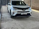 Toyota RAV4 2019 года за 14 500 000 тг. в Шымкент