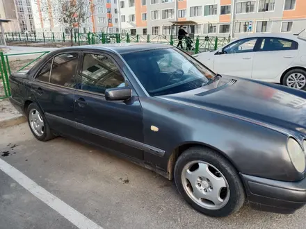 Mercedes-Benz E 230 1995 года за 2 500 000 тг. в Шымкент – фото 3