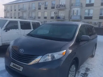 Toyota Sienna 2014 года за 9 800 000 тг. в Актобе – фото 12