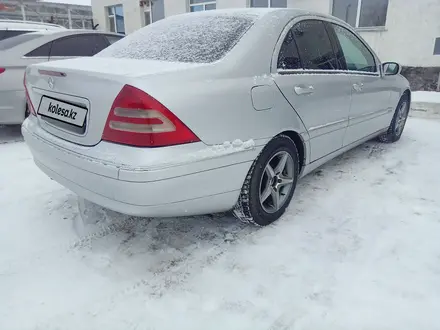 Mercedes-Benz C 200 2002 года за 4 500 000 тг. в Кокшетау – фото 4