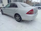 Mercedes-Benz C 200 2002 годаfor4 500 000 тг. в Кокшетау – фото 3