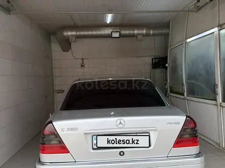 Mercedes-Benz C 280 1997 года за 2 500 000 тг. в Алматы – фото 4