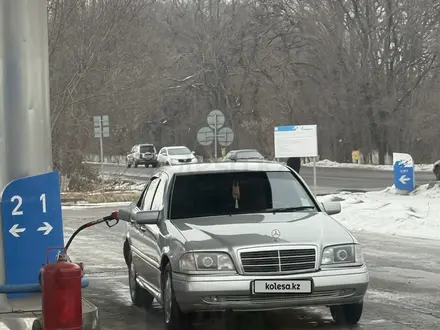 Mercedes-Benz C 280 1997 года за 2 500 000 тг. в Алматы