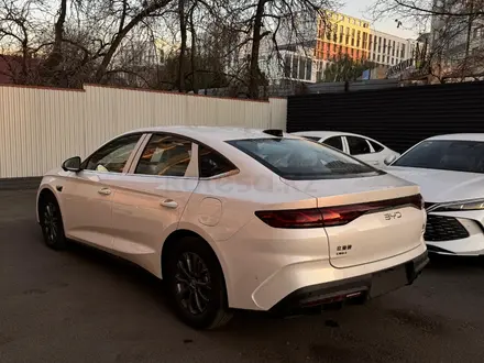 BYD Qin L DM-i Leading 2025 года за 10 500 000 тг. в Алматы – фото 3