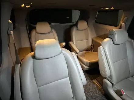 Kia Carnival 2015 года за 9 900 000 тг. в Шымкент – фото 9