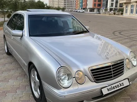 Mercedes-Benz E 320 2001 года за 5 800 000 тг. в Актау – фото 4