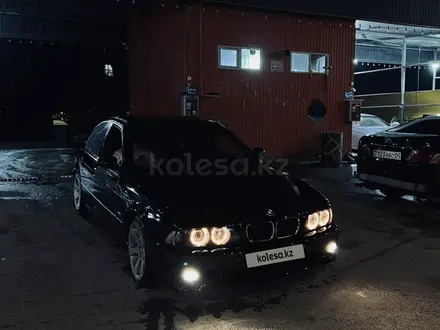 BMW 540 1998 года за 4 800 000 тг. в Алматы – фото 3