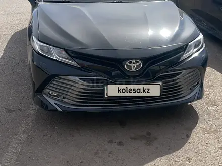 Toyota Camry 2021 года за 15 200 000 тг. в Караганда – фото 3