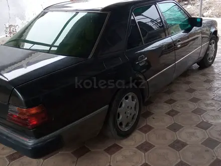 Mercedes-Benz E 220 1993 года за 2 200 000 тг. в Тараз – фото 10