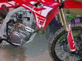 Honda  CB 250F (Hornet) 2023 годаүшін550 000 тг. в Каратау – фото 4