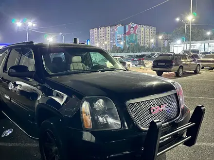 GMC Yukon 2007 года за 11 000 000 тг. в Алматы