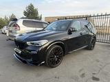 BMW X5 2020 года за 28 000 000 тг. в Алматы – фото 2