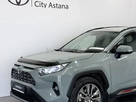 Toyota RAV4 2020 года за 15 450 000 тг. в Астана – фото 22