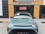 Hyundai Bayon 2022 годаүшін7 300 000 тг. в Семей – фото 2