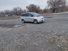 Toyota Estima, 2001