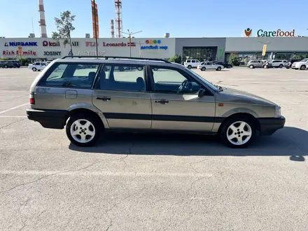 Volkswagen Passat 1993 года за 1 500 000 тг. в Алматы – фото 4