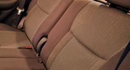 Toyota RAV4 2005 года за 8 500 000 тг. в Актобе – фото 2