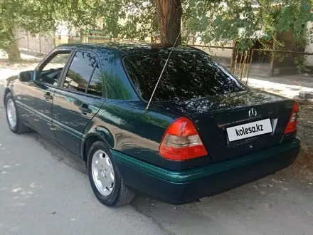 Mercedes-Benz C 180 1996 года за 2 200 000 тг. в Астана – фото 2