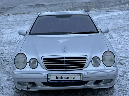 Mercedes-Benz E 320 2001 года за 5 800 000 тг. в Шымкент – фото 3