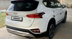 Hyundai Santa Fe 2018 года за 13 400 000 тг. в Шымкент – фото 3