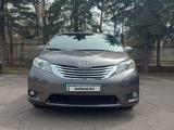 Toyota Sienna 2012 года за 13 000 000 тг. в Алматы