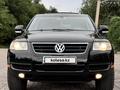 Volkswagen Touareg 2004 года за 7 500 000 тг. в Алматы