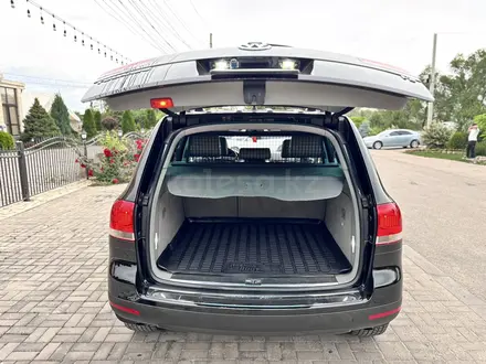 Volkswagen Touareg 2004 года за 7 500 000 тг. в Алматы – фото 19