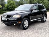Volkswagen Touareg 2004 года за 7 300 000 тг. в Алматы – фото 4